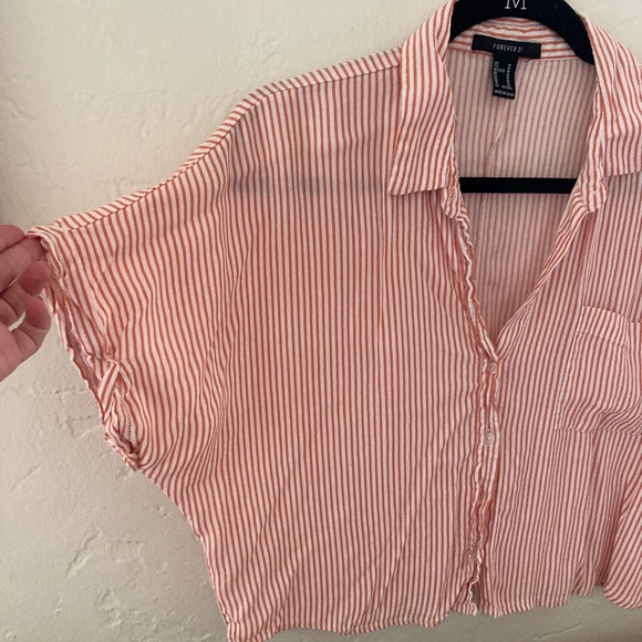 Boxy cropped button down - Picture 2 of 4